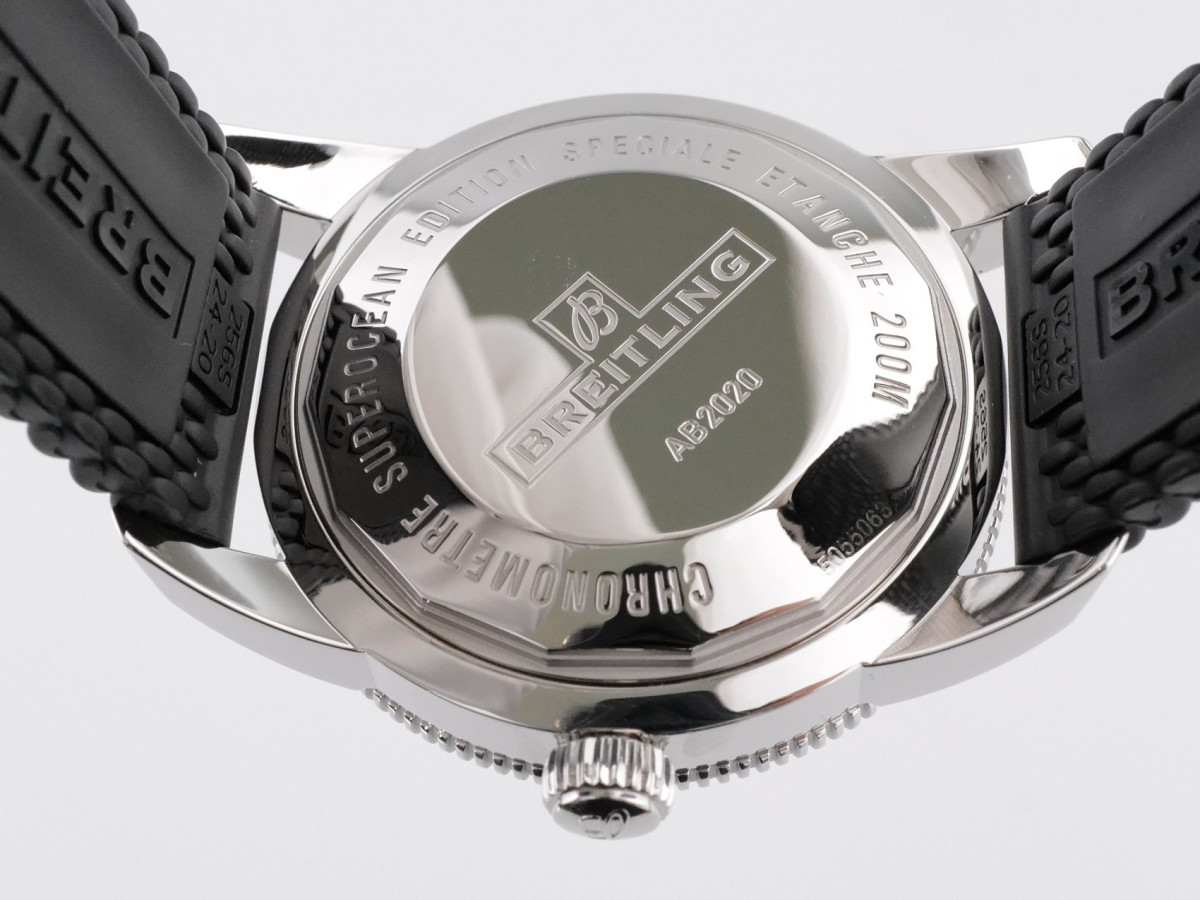 Breitling Superocean Heritage II 46mm B20 Black Dial Ceramic Bezel watch[3]