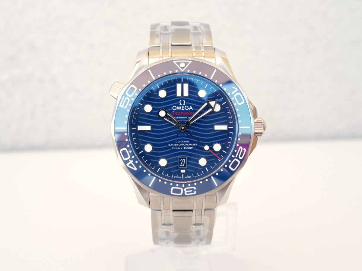 Купити годинник Omega Seamaster Diver 300m Co-Axial Chronometer Blue Dial 42mm NEW (2026)