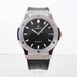 Швейцарський годинник Hublot Classic Fusion Automatic Titanium Black Dial 45