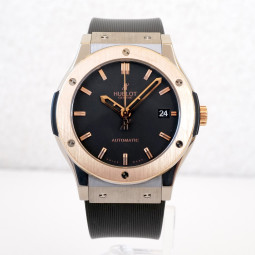 Швейцарський годинник Hublot Classic Fusion 45 mm Titanium Gold Automatic