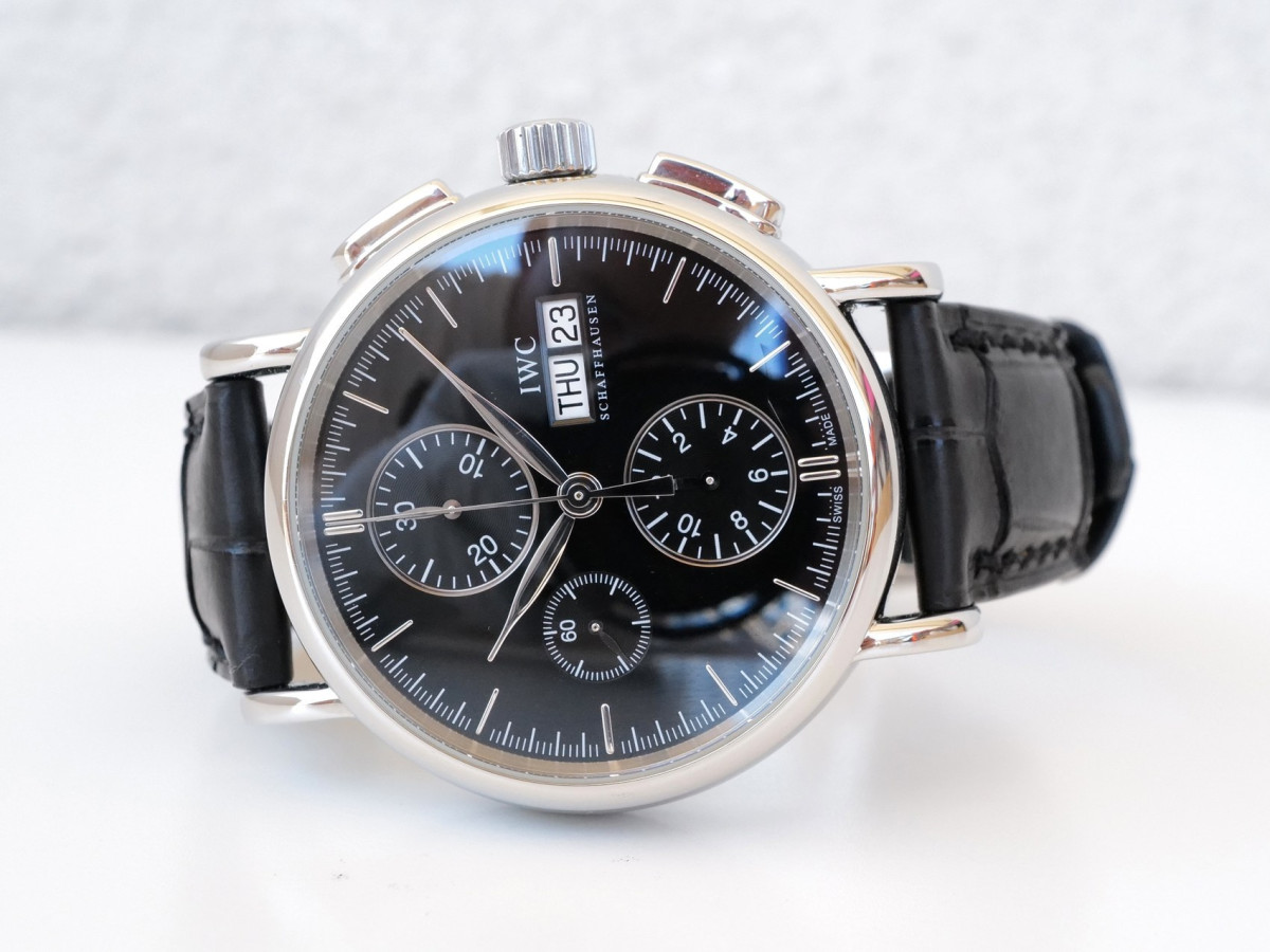 Часы IWC Portofino Chronograph 42mm Black Dial