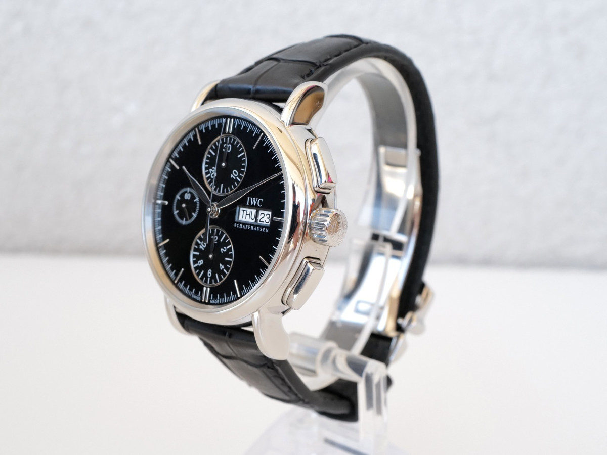 Часы IWC Portofino Chronograph 42mm Black Dial[7]