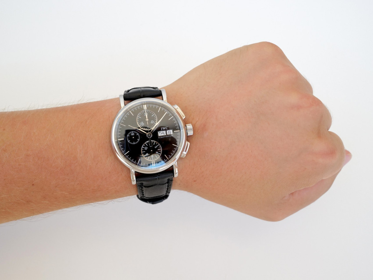 Часы IWC Portofino Chronograph 42mm Black Dial[4]