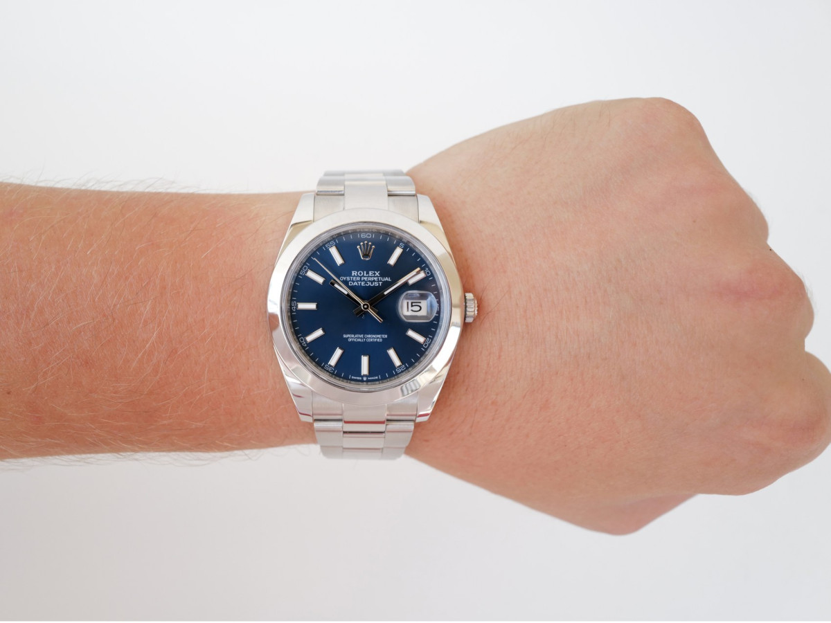Rolex Datejust 41 Blue Dial Domed Bezel Oyster Bracelet (2023) watch[4]