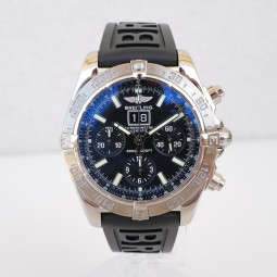 Швейцарський годинник Breitling Blackbird Chronomat Blackbird Big Date Chronograph 44mm
