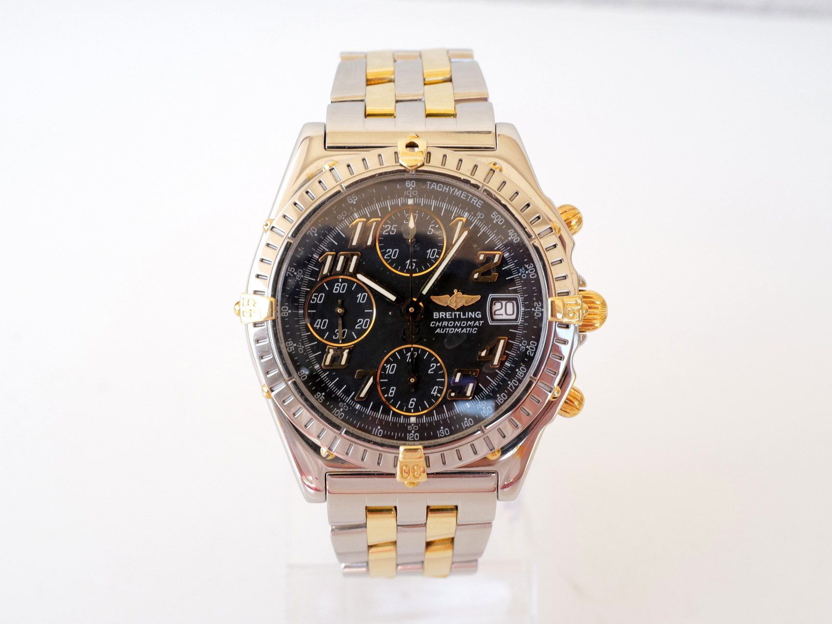 Часы Breitling Chronomat Chronograph Steel Gold 39mm: купить по