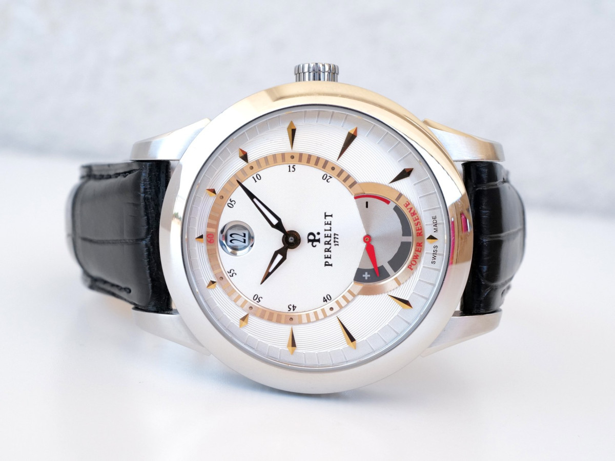Годинник Perrelet Date Power Reserve 40