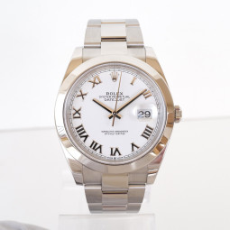 Швейцарський годинник Rolex Datejust 41 White Romans Dial Domed Bezel Oyster Bracelet