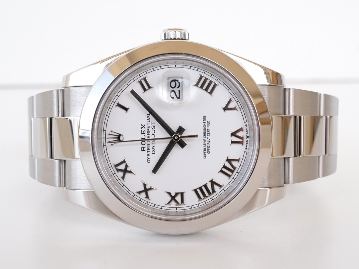 Rolex Datejust 41 White Romans Dial Domed Bezel Oyster Bracelet watch