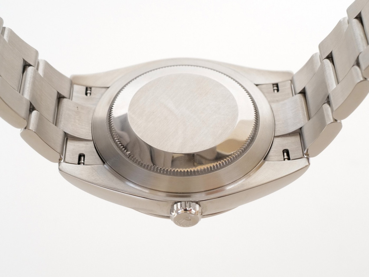 Rolex Datejust 41 White Romans Dial Domed Bezel Oyster Bracelet watch[3]