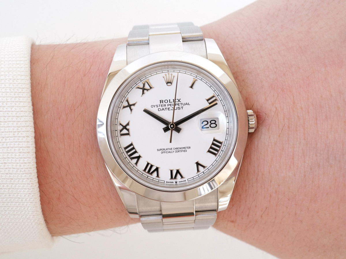 Rolex Datejust 41 White Romans Dial Domed Bezel Oyster Bracelet watch[5]