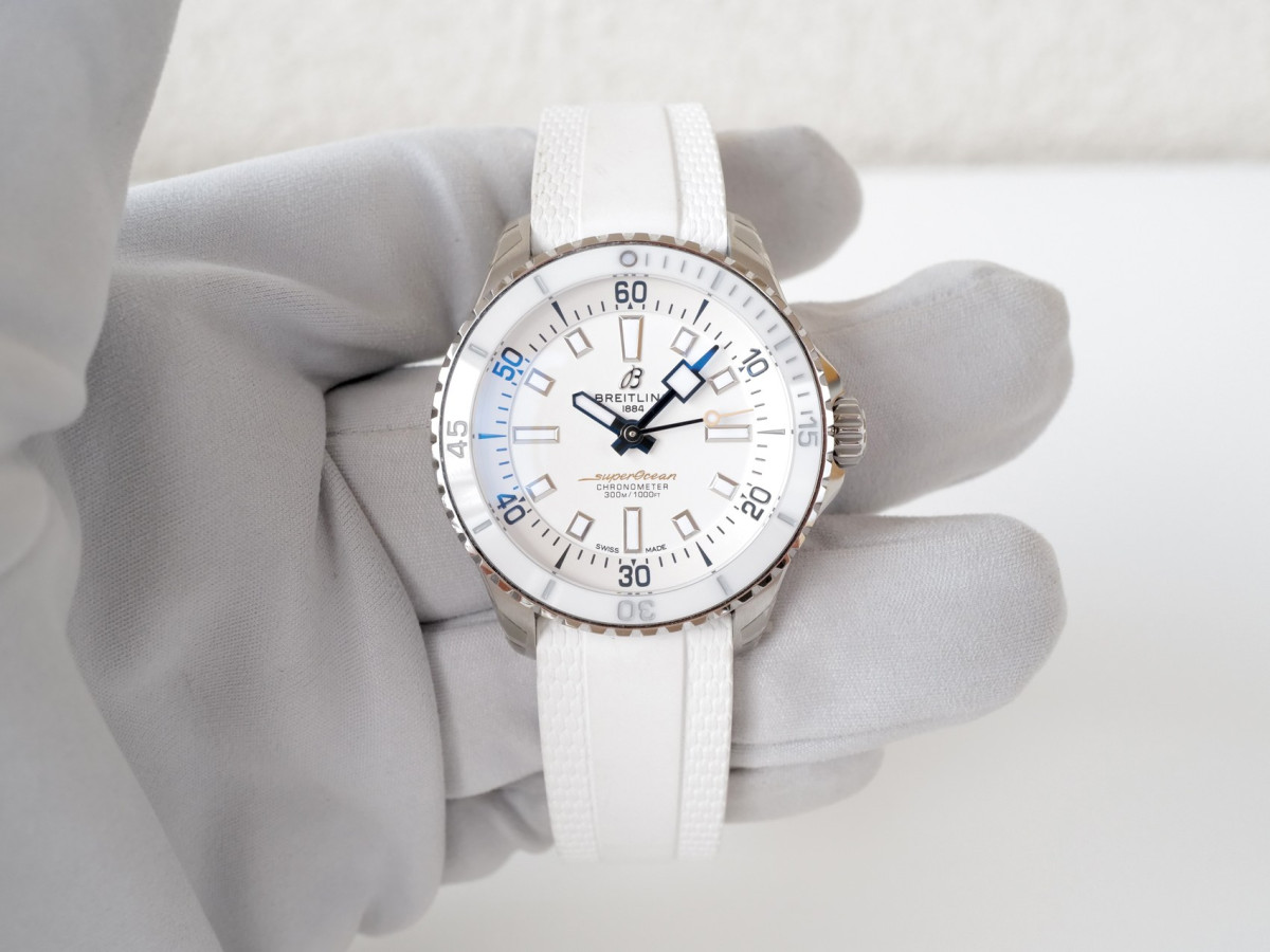 Часы Breitling Superocean Automatic 36 White Dial NEW[8]