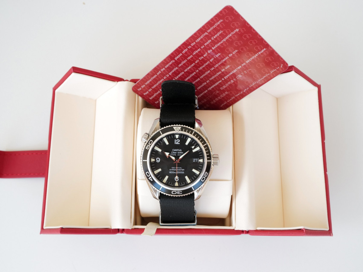 Часы Omega Seamaster Planet Ocean Black Dial 42[9]