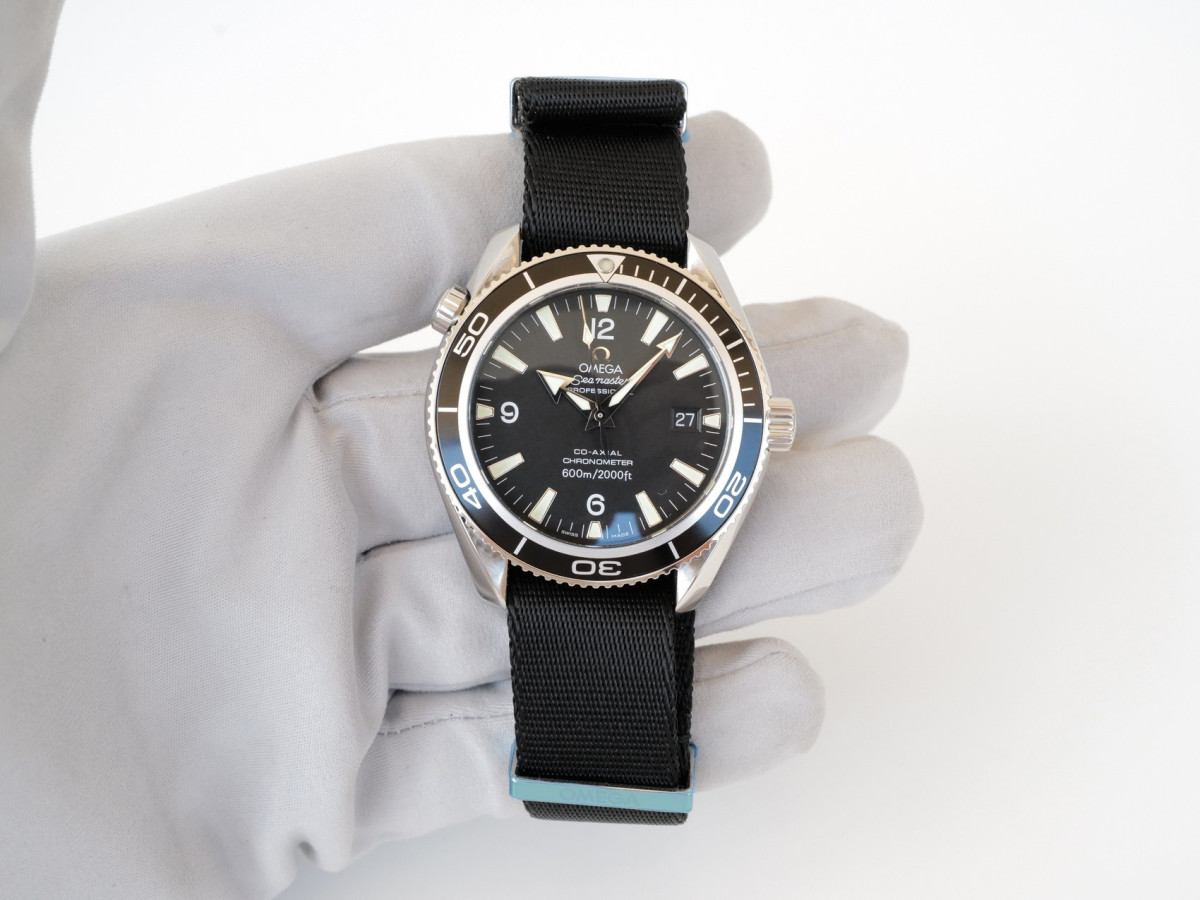 Часы Omega Seamaster Planet Ocean Black Dial 42[8]