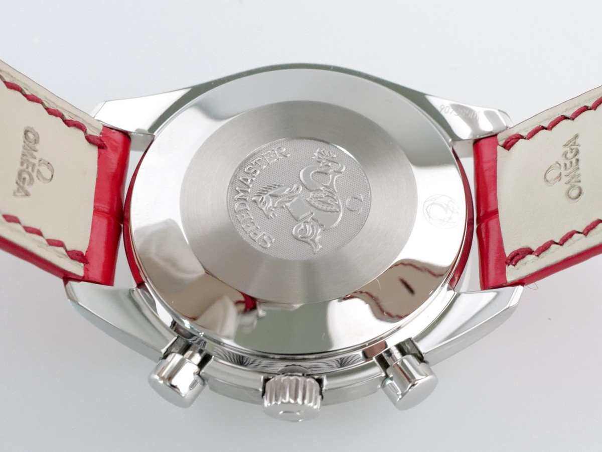 Omega Speedmaster Reduced Lady MOP Dial 39 watch[3]