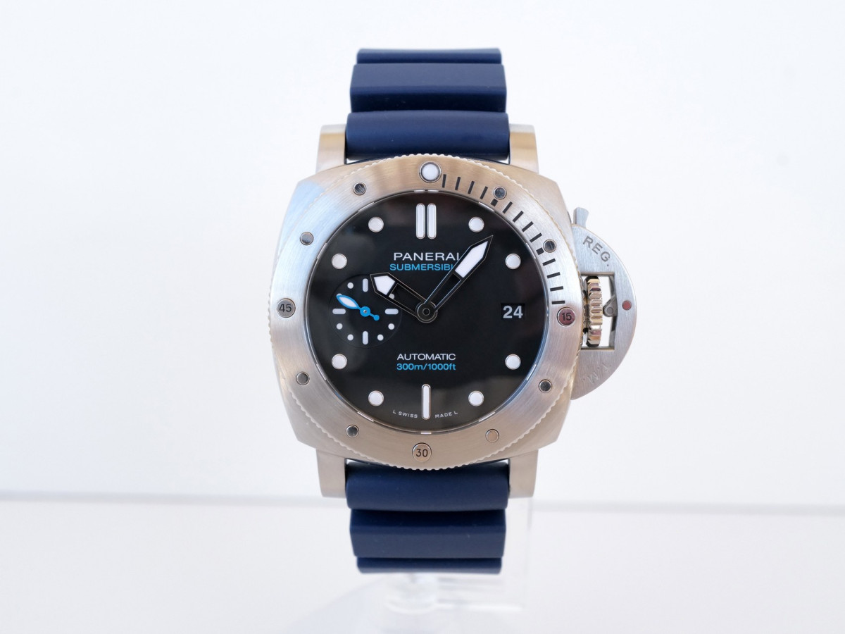 Купити годинник Panerai Submersible 42 Black Dial