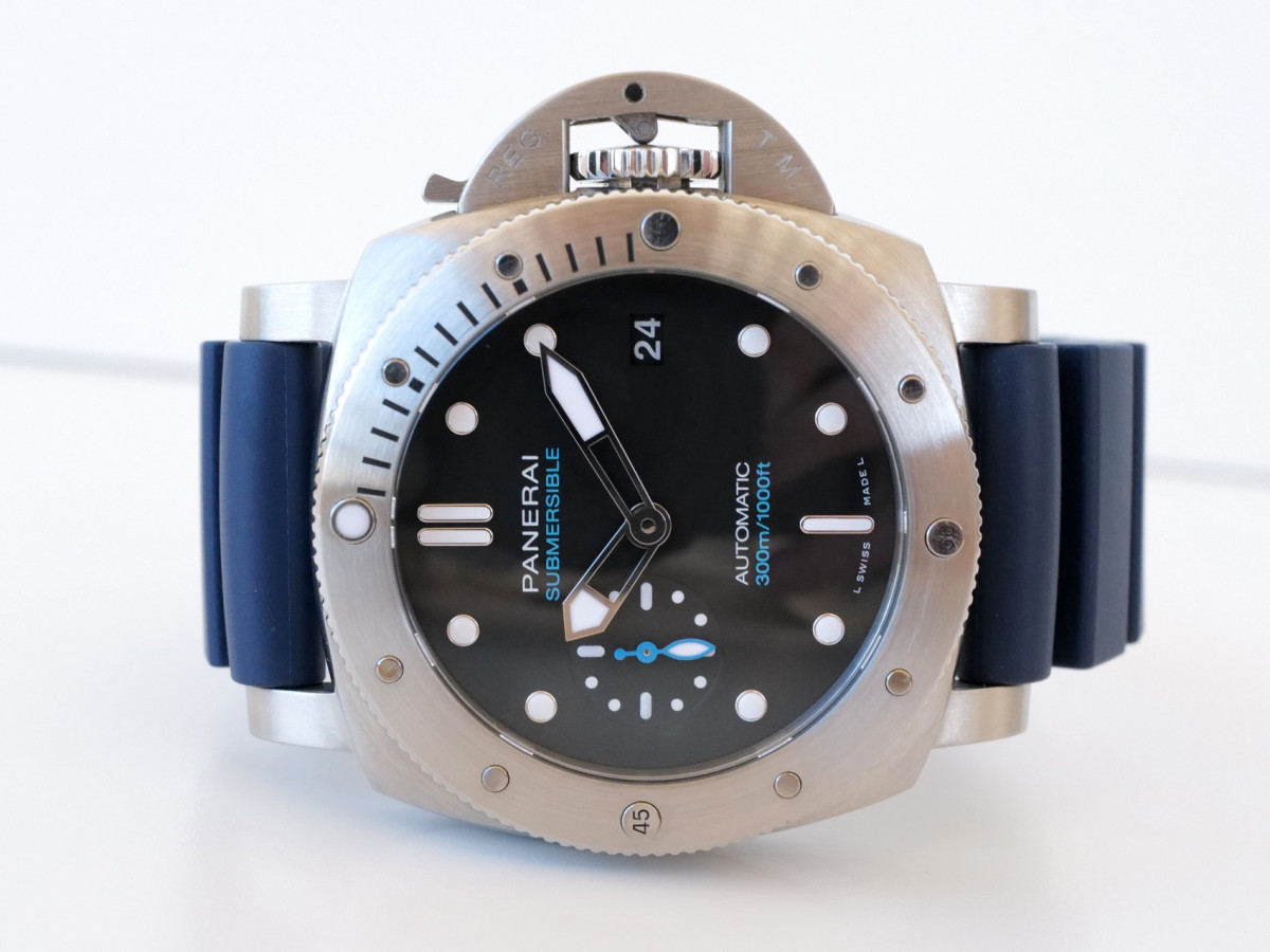 Годинник Panerai Submersible 42 Black Dial