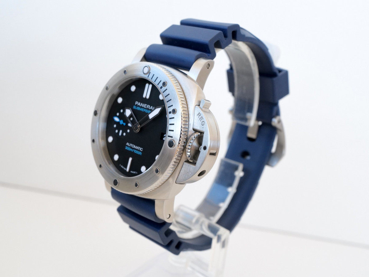 Годинник Panerai Submersible 42 Black Dial[7]