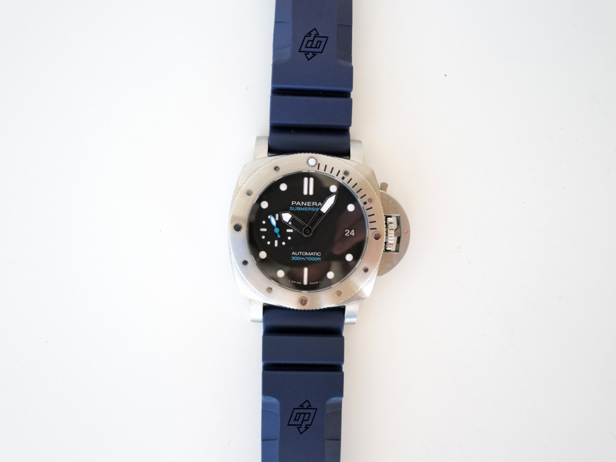 Годинник Panerai Submersible 42 Black Dial[9]