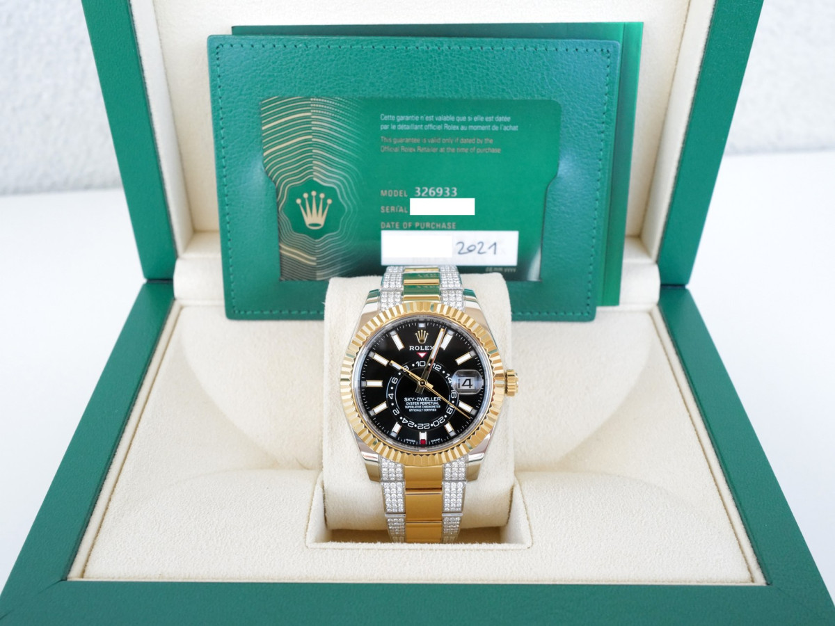 Годинник Rolex Sky-Dweller 42 Oyster Steel 18K Yellow Gold Black Dial[9]