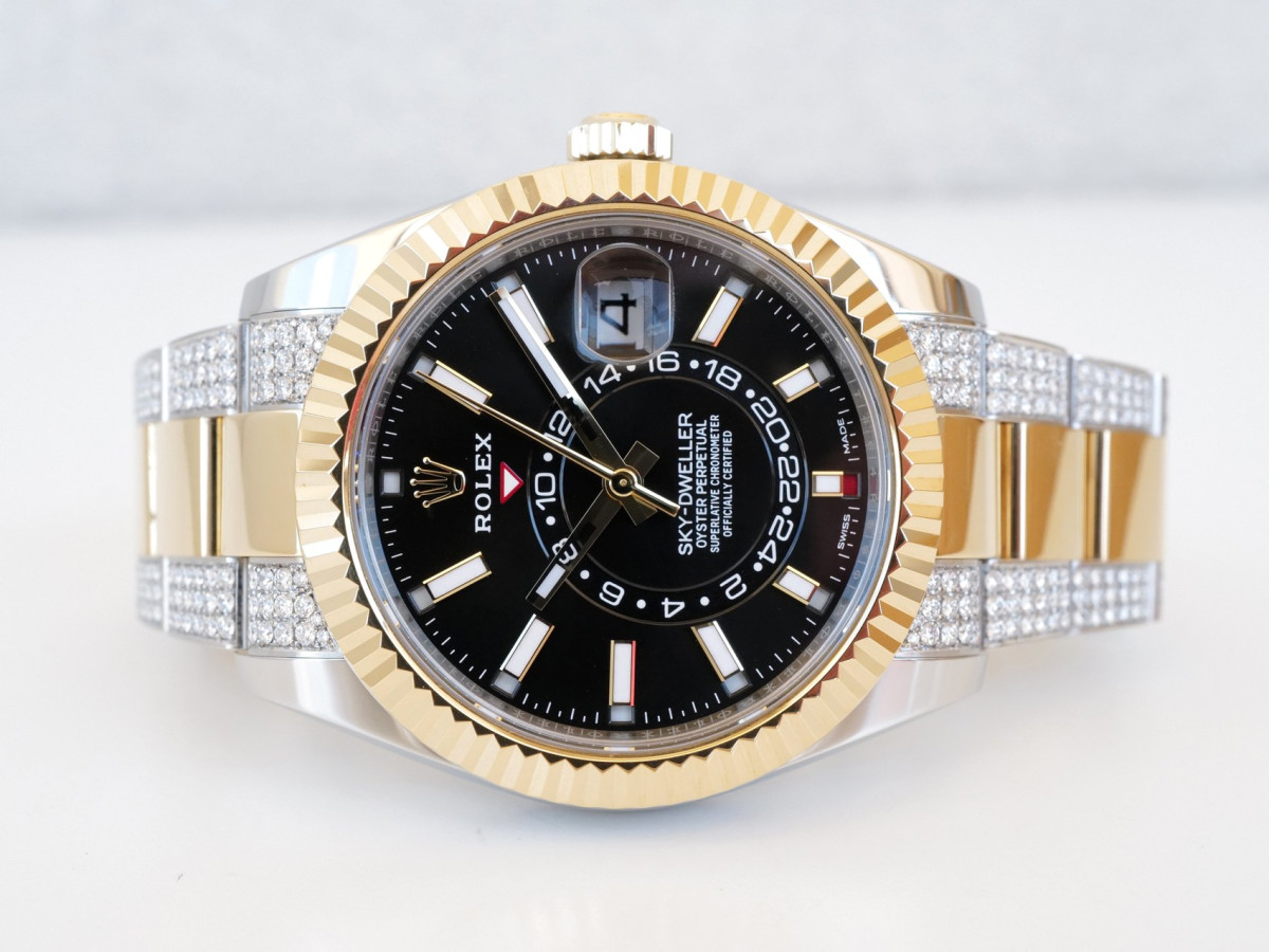 Годинник Rolex Sky-Dweller 42 Oyster Steel 18K Yellow Gold Black Dial