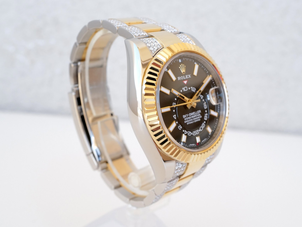 Годинник Rolex Sky-Dweller 42 Oyster Steel 18K Yellow Gold Black Dial[6]