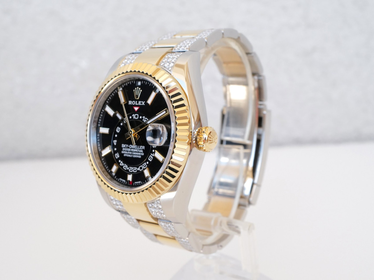 Годинник Rolex Sky-Dweller 42 Oyster Steel 18K Yellow Gold Black Dial[7]