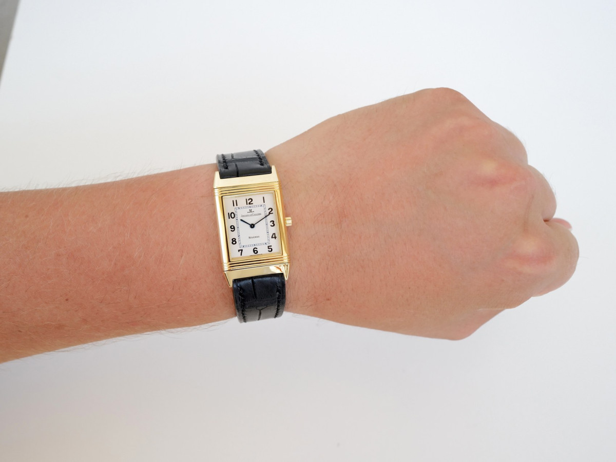 Часы Jaeger-LeCoultre Reverso Classique 18K Yellow Gold[4]