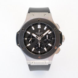 Швейцарские часы Hublot Big Bang 44 Chronograph Steel Ceramic Carbon Dial