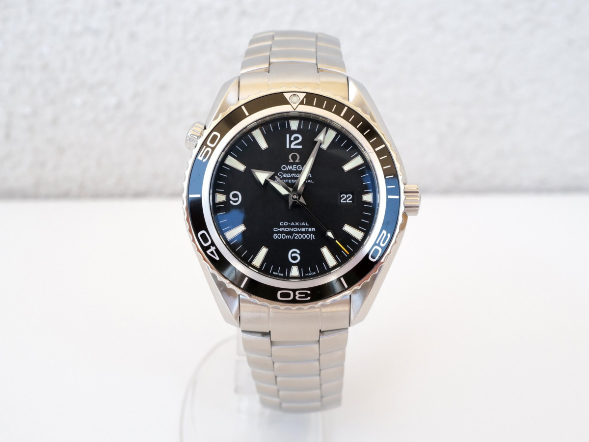 Купити годинник Omega Seamaster Planet Ocean Co-Axial Black Dial 46
