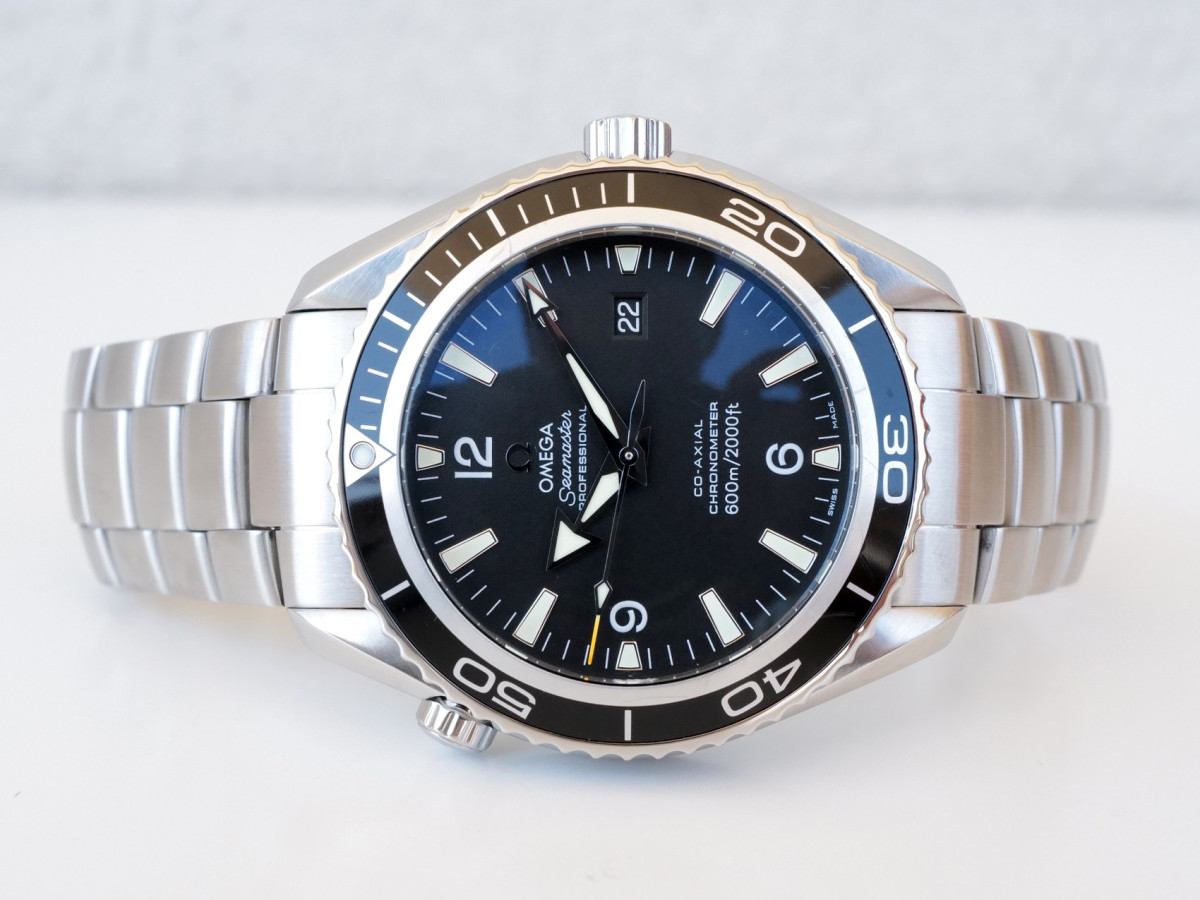 Годинник Omega Seamaster Planet Ocean Co-Axial Black Dial 46