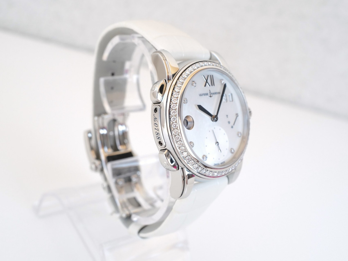 Ulysse Nardin Dual Time MOP Diamond Dial Bezel 37 watch[6]