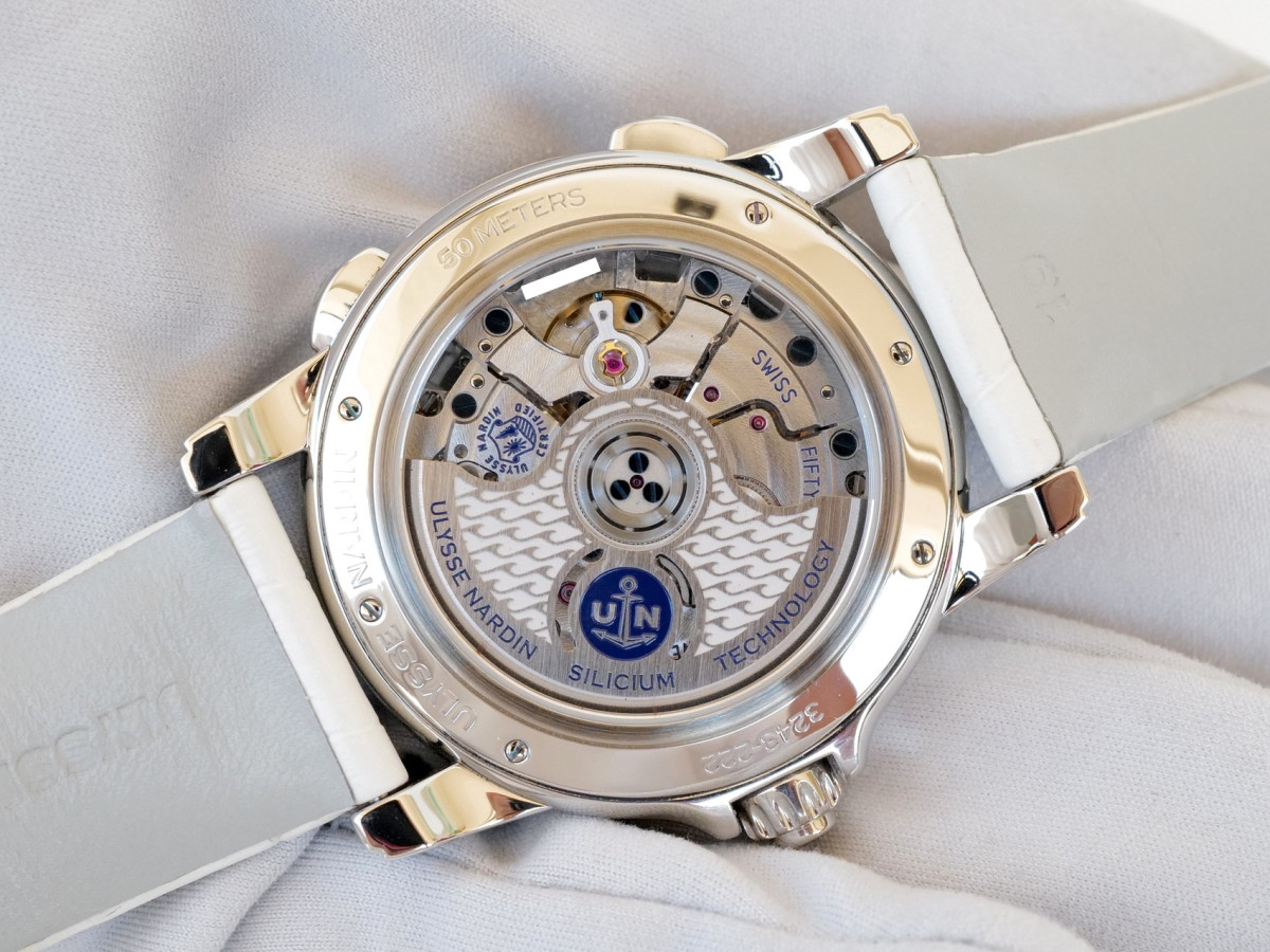 Ulysse Nardin Dual Time MOP Diamond Dial Bezel 37 watch[3]