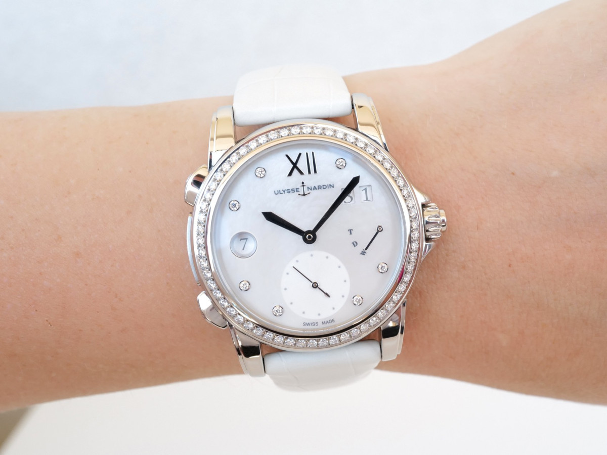 Ulysse Nardin Dual Time MOP Diamond Dial Bezel 37 watch[5]