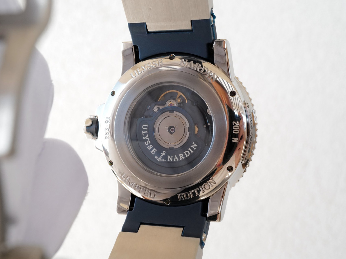 Ulysse Nardin Maxi Marine Diver Hammerhead Shark Limited Edition Titanium watch[3]