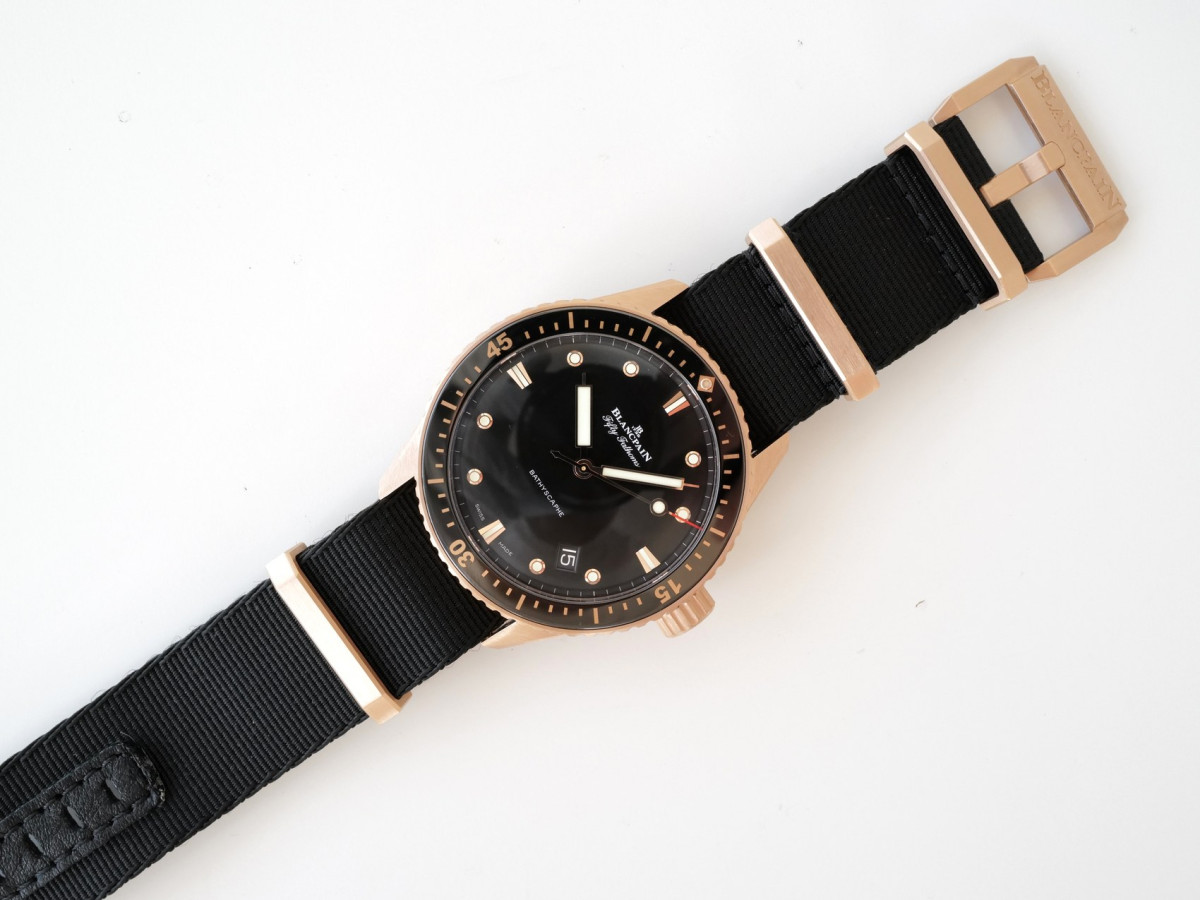 Часы Blancpain Fifty Fathoms Bathyscaphe 18K Rose Gold 43 (2026)[7]