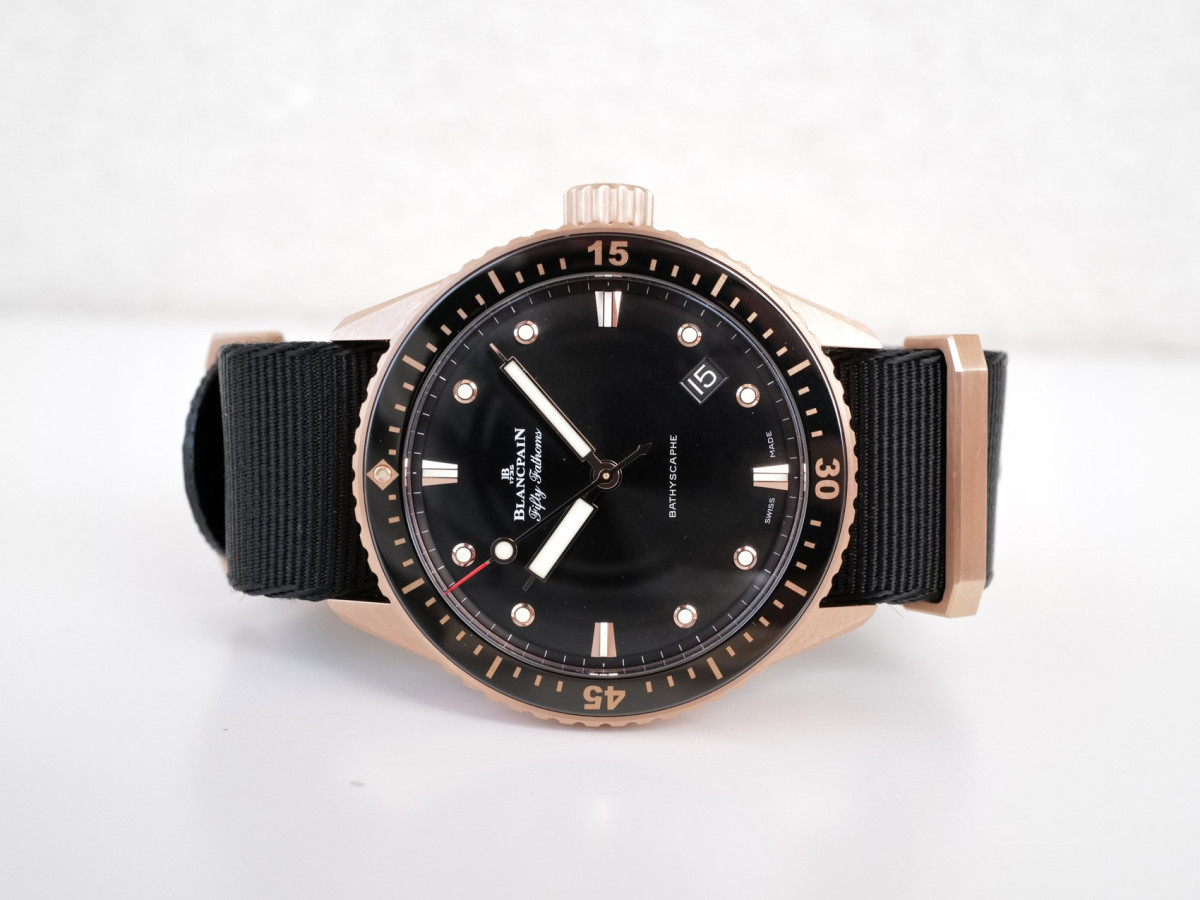 Часы Blancpain Fifty Fathoms Bathyscaphe 18K Rose Gold 43 (2026)
