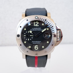 Швейцарские часы Panerai Luminor Submersible 44 Black Dial 00024