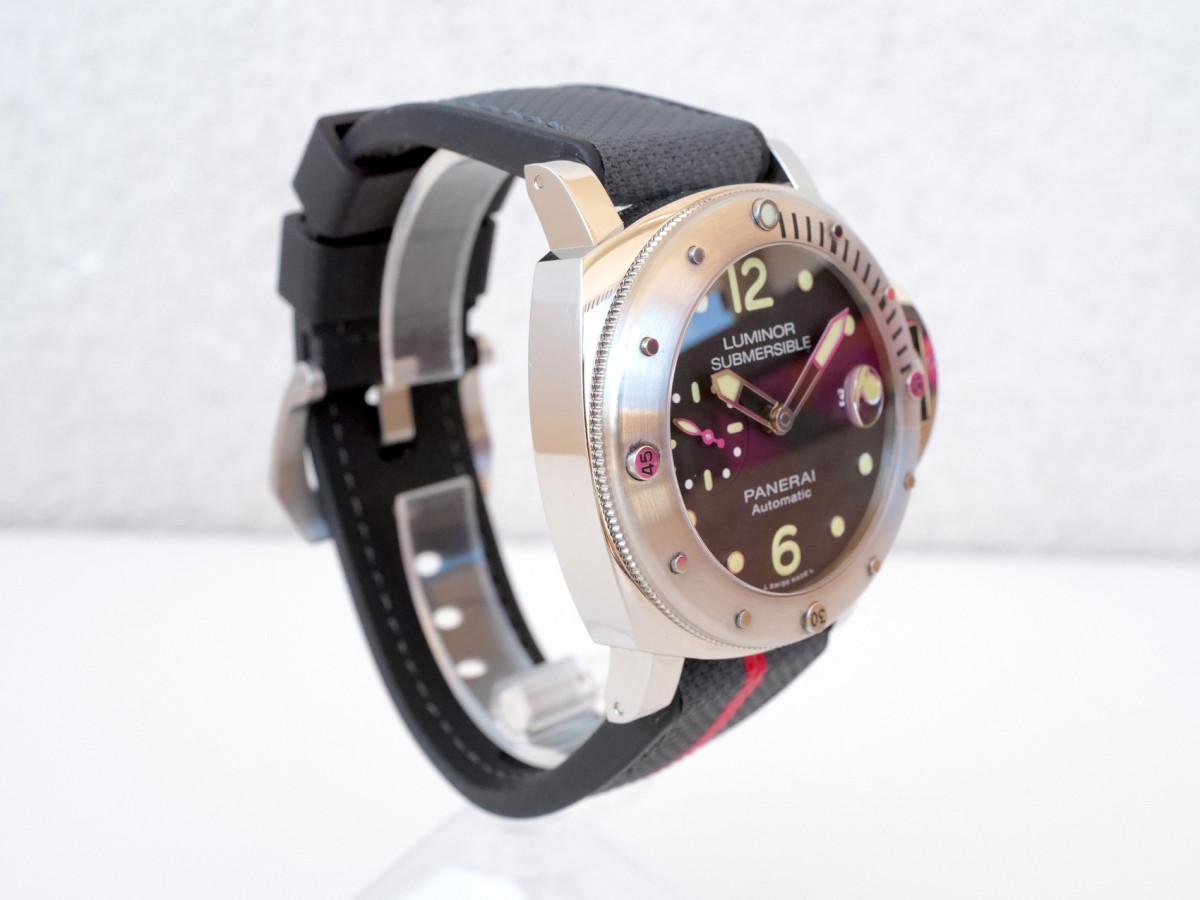 Часы Panerai Luminor Submersible 44 Black Dial 00024[6]
