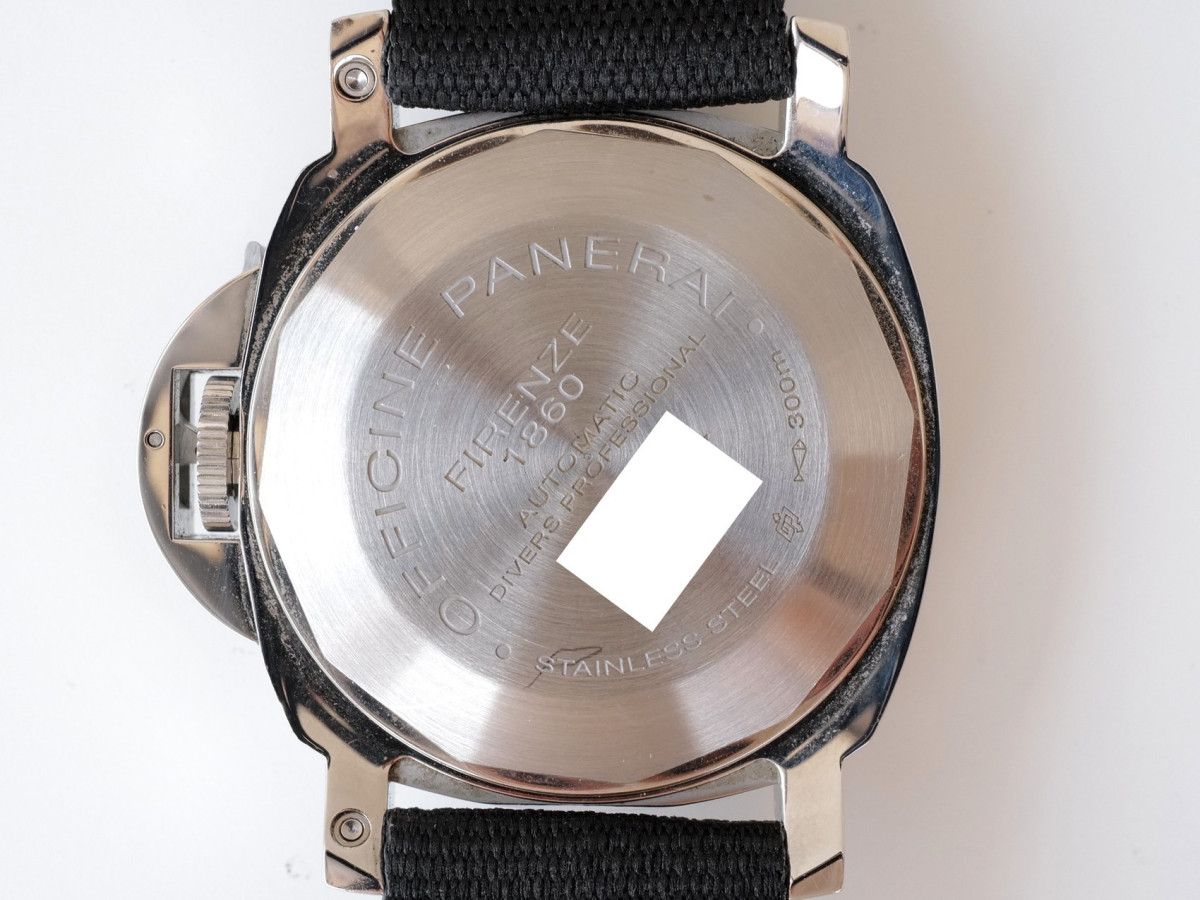Часы Panerai Luminor Submersible 44 Black Dial 00024[3]