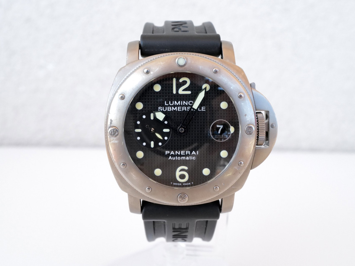 Buy Panerai Submersible Luminor Titanium Black Dial 44 watch