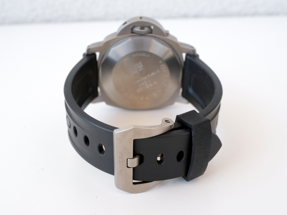 Panerai Submersible Luminor Titanium Black Dial 44 watch[2]