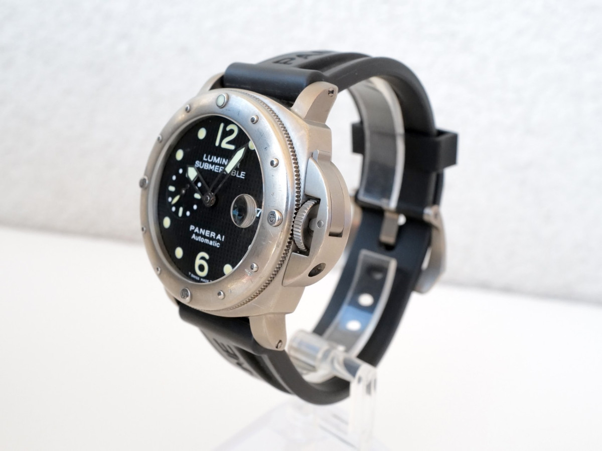Panerai Submersible Luminor Titanium Black Dial 44 watch[7]