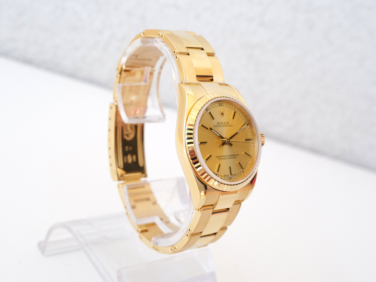 Часы Rolex Oyster Perpetual 31 Champagne Dial 18K Yellow Gold[6]