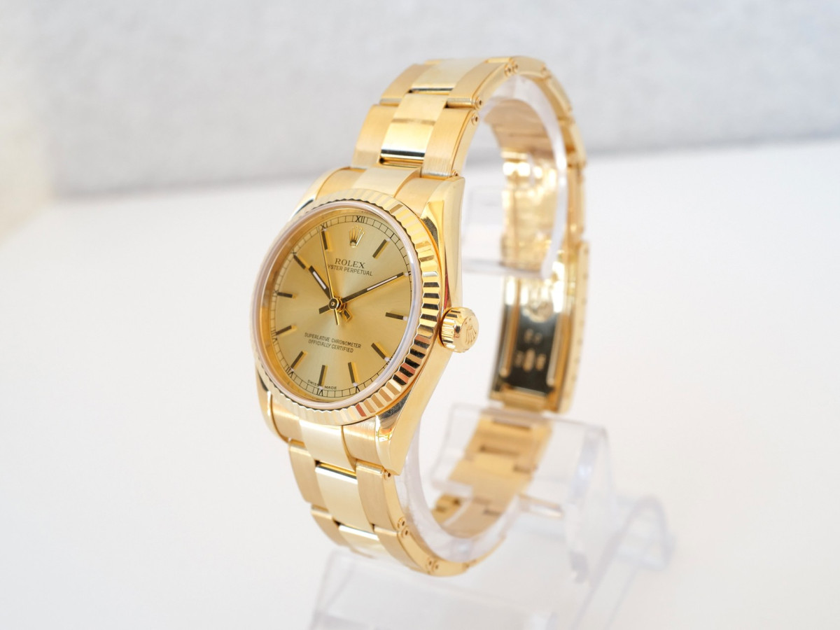 Часы Rolex Oyster Perpetual 31 Champagne Dial 18K Yellow Gold[7]