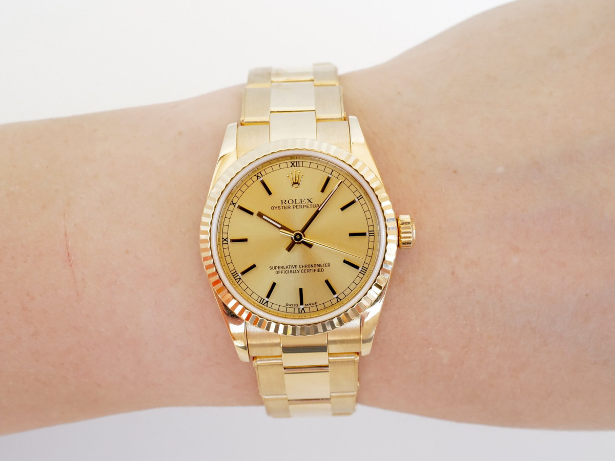 Часы Rolex Oyster Perpetual 31 Champagne Dial 18K Yellow Gold[5]