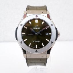Швейцарський годинник Hublot Classic Fusion Green Dial Green Leather Titanium 45